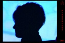 Diese Schattenbilder aus der Lightshow der Ausstellung wurden beim Kinderfest des Schlossmuseums am 8. September 2007 aufgenommen. foto-kinderfest-12