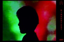 Diese Schattenbilder aus der Lightshow der Ausstellung wurden beim Kinderfest des Schlossmuseums am 8. September 2007 aufgenommen. foto-kinderfest-14