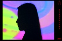 Diese Schattenbilder aus der Lightshow der Ausstellung wurden beim Kinderfest des Schlossmuseums am 8. September 2007 aufgenommen. foto-kinderfest-16