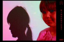 Diese Schattenbilder aus der Lightshow der Ausstellung wurden beim Kinderfest des Schlossmuseums am 8. September 2007 aufgenommen. foto-kinderfest-22