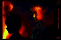 Diese Schattenbilder aus der Lightshow der Ausstellung wurden beim Kinderfest des Schlossmuseums am 8. September 2007 aufgenommen. foto-kinderfest-8