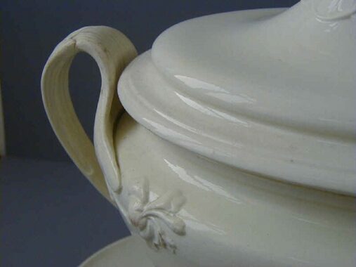 Schlossthemen: Keramik - Porzellan, Fayence, Steingut