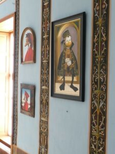 Im ehemaligen Speisesaal gibt es so manche berühmte Persönlichkeit.