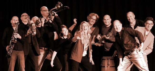 Duckomenta Schloss Jever - Nacht der Ente - The Tuesbrassers